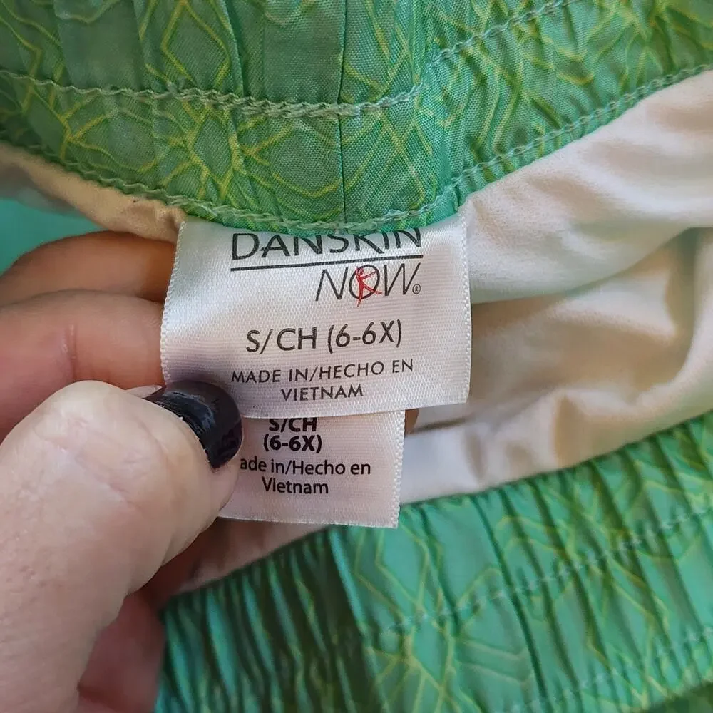 Danskin Now Girls Tempo Shorts Size S 6-6X Green Lined Athletic